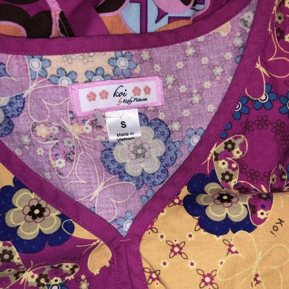 Lot of 3 KOI Kathy Peterson Women Nursing Scrub Top Short Sleeve SMALL - Picture 5 of 5